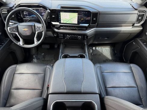 Used 2024 Chevrolet Silverado 2500 LTZ w/ LTZ Premium Package AWD/4WD image 12
