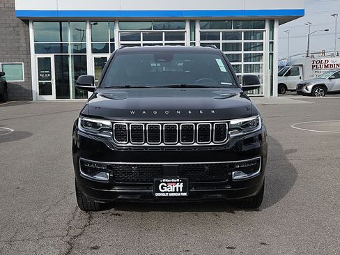 Used 2024 Jeep Wagoneer 4WD image 9