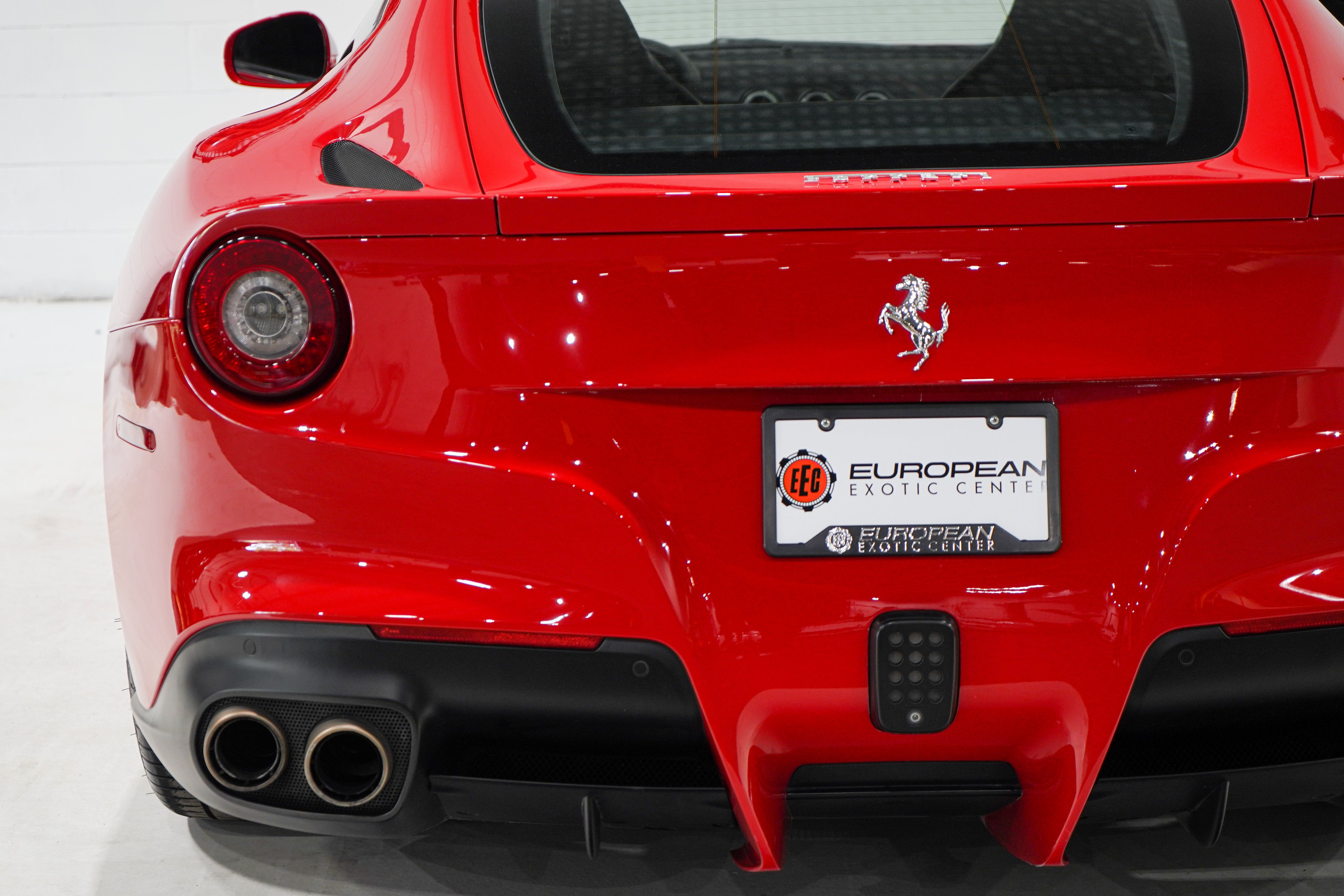 Used 2015 Ferrari F12 Berlinetta RWD image 36