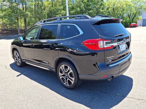 Used 2023 Subaru Ascent Limited w/ Technology Package AWD/4WD image 7