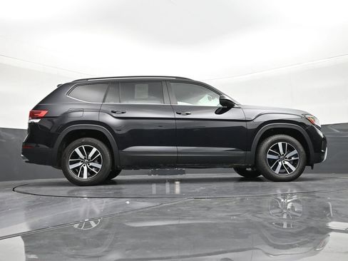 Used 2022 Volkswagen Atlas SE FWD image 25