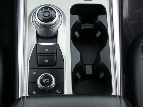 Used 2023 Ford Explorer XLT w/ Equipment Group 202A image 25