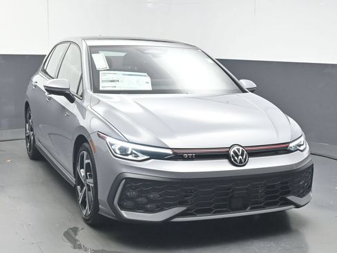 New 2026 Volkswagen GTI SE FWD image 2