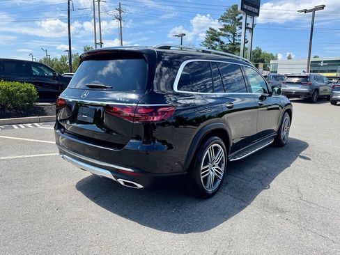 Used 2024 Mercedes-Benz GLS 450 4MATIC image 7