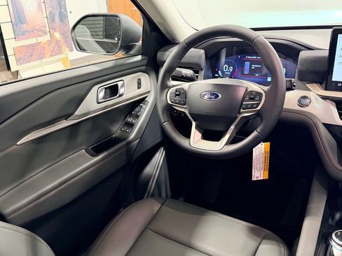 New 2026 Ford Explorer Active w/ Active Comfort Package RWD image 11