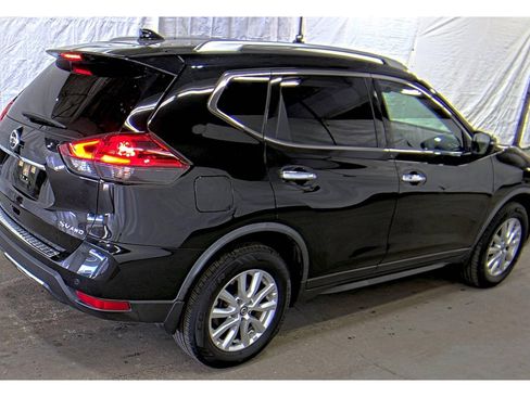 Used 2019 Nissan Rogue SV AWD/4WD image 4