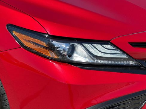 Used 2023 Toyota Camry XSE FWD image 11