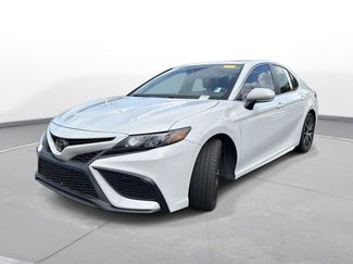 Used 2022 Toyota Camry SE w/ Convenience Package FWD video 2