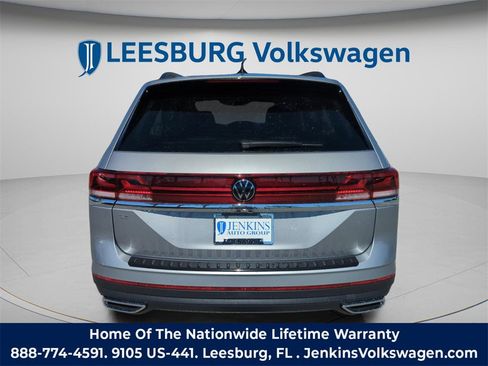 New 2026 Volkswagen Atlas SE image 7