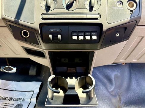 Used 2009 Ford F550 2WD Regular Cab Super Duty image 16