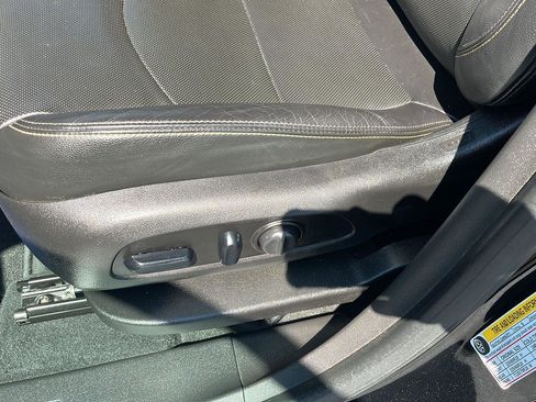 Used 2019 Chevrolet Equinox Premier image 20