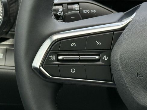 New 2026 Chevrolet Equinox LT image 13