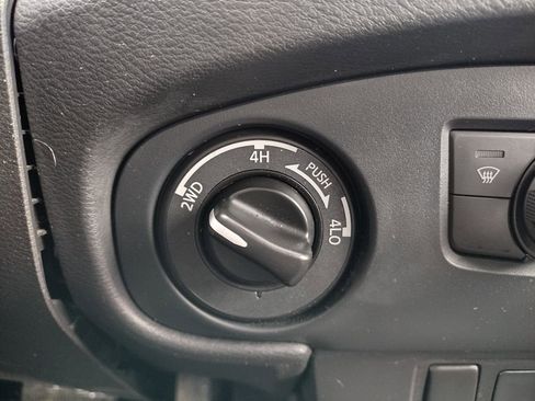 Used 2022 Nissan Frontier PRO-4X w/ Off-Road Protection Package image 28