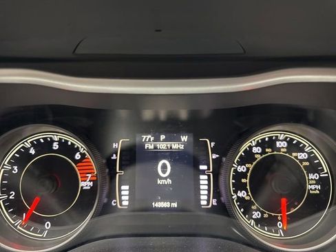 Used 2018 Jeep Cherokee Latitude w/ Cold Weather Group image 6