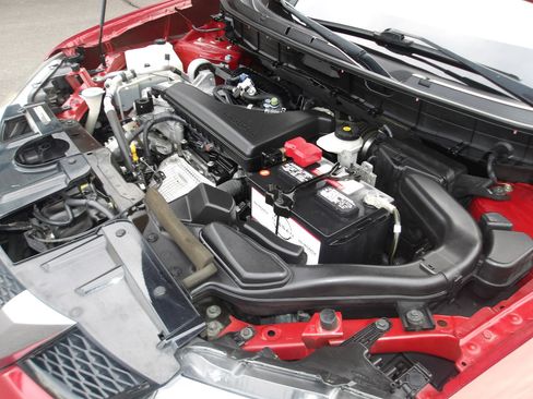 Used 2016 Nissan Rogue SV w/ SV Premium Package image 24