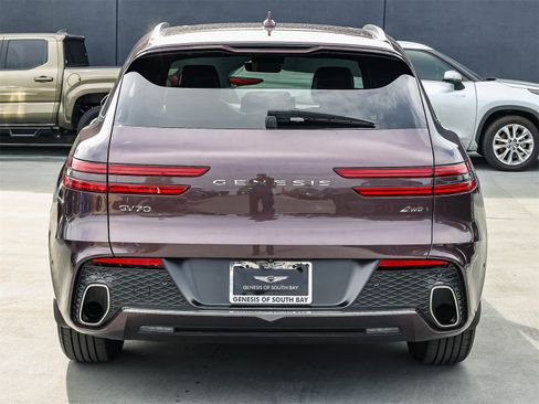 Used 2023 Genesis GV70 2.5T w/ Advanced Package image 5