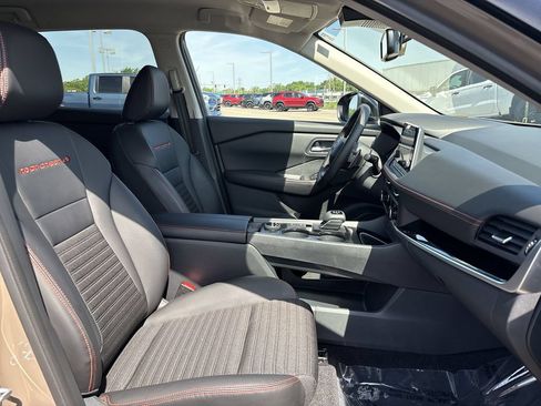 Certified 2025 Nissan Rogue SV w/ Rock Creek Premium Package AWD/4WD image 19