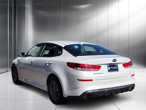 Used 2020 Kia Optima LX image 29