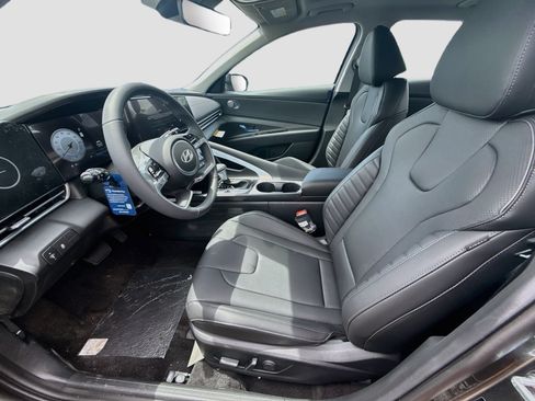 New 2026 Hyundai Elantra Limited FWD image 14