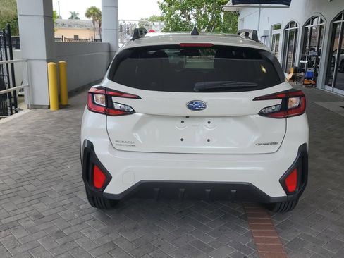 Used 2024 Subaru Crosstrek 2.0i Premium AWD/4WD image 4