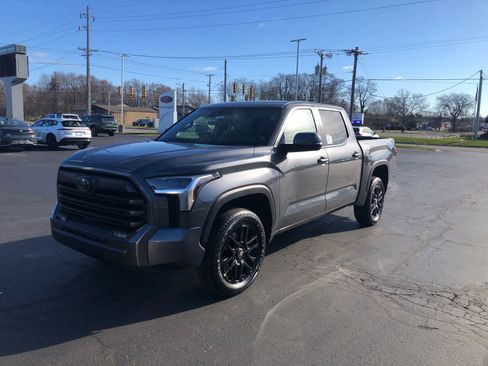 New 2026 Toyota Tundra SR5 AWD/4WD image 4