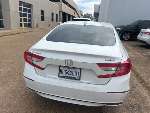 Used 2018 Honda Accord EX-L image 10