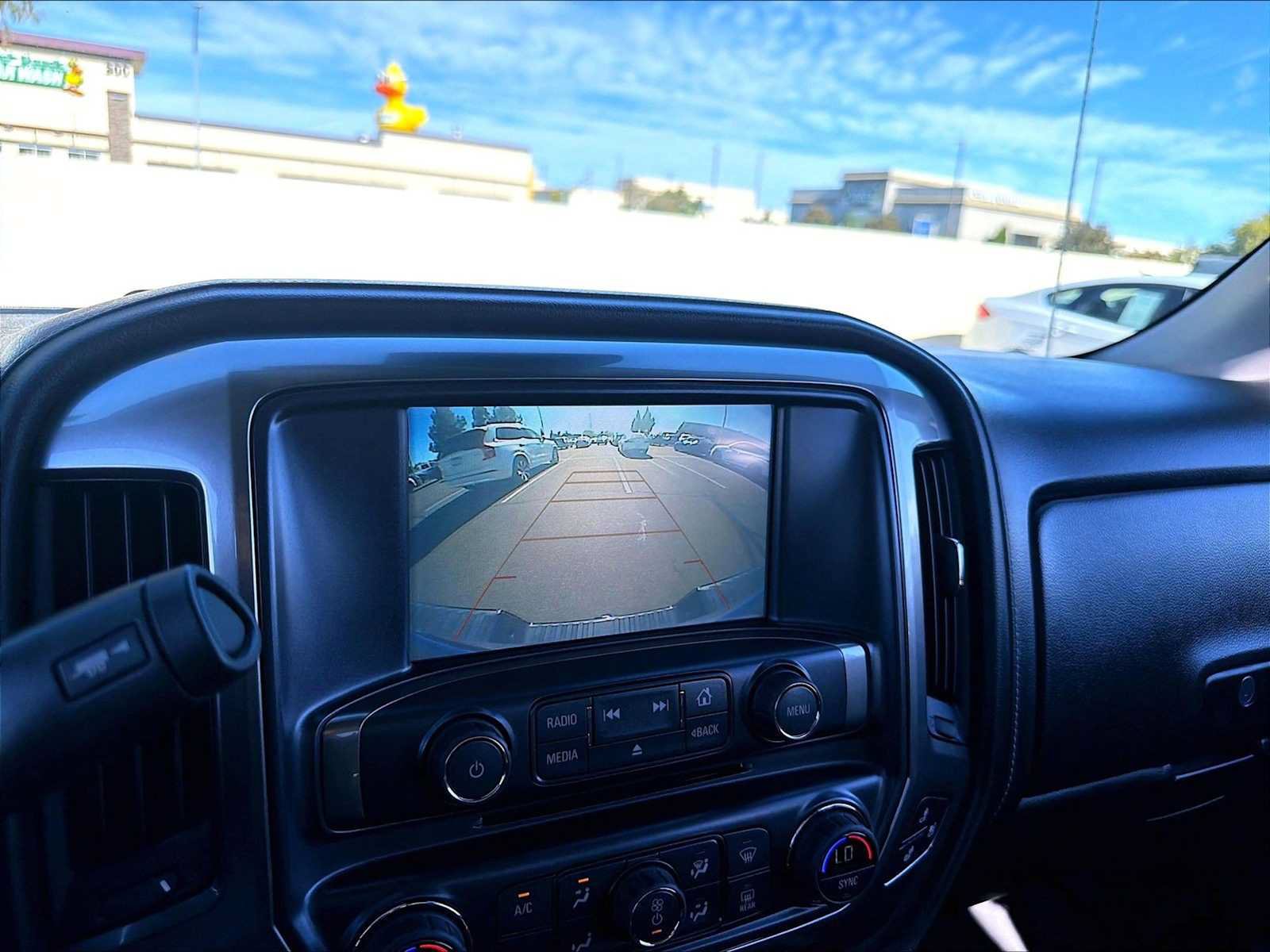 Used 2018 Chevrolet Silverado 1500 LTZ Z71 w/ LTZ Plus Package AWD/4WD image 24