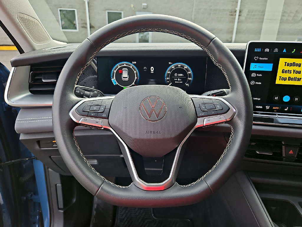 Certified 2025 Volkswagen Tiguan SE AWD/4WD image 20