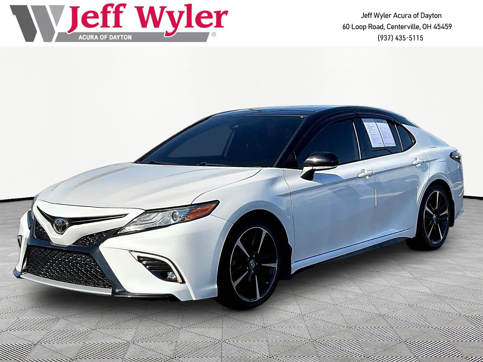 Used 2019 Toyota Camry XSE FWD image 1