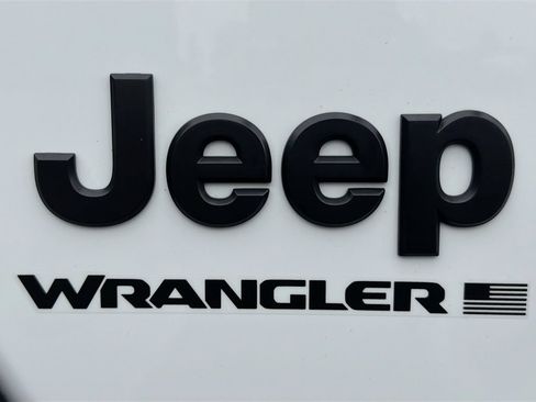 Used 2024 Jeep Wrangler Unlimited Sport AWD/4WD image 12