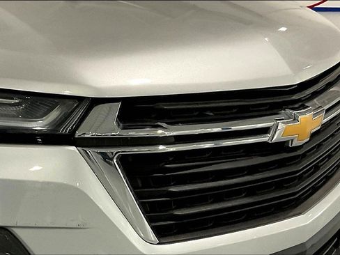 Used 2022 Chevrolet Traverse LS image 34