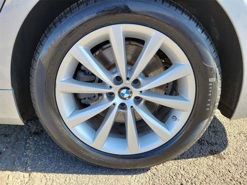 Used 2019 BMW 740i xDrive w/ Executive Package image 10