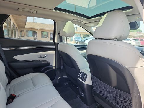 Certified 2023 Hyundai Tucson Limited AWD/4WD image 29