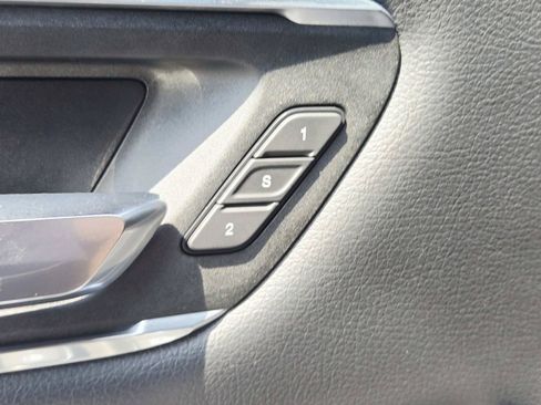Used 2025 RAM 1500 Laramie AWD/4WD image 38