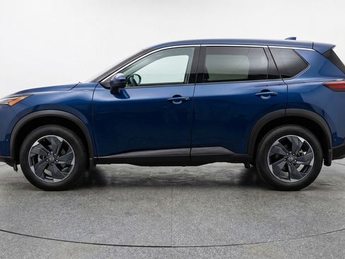 Used 2025 Nissan Rogue SV image 5