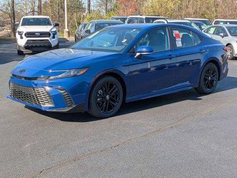 New 2026 Toyota Camry SE FWD image 9