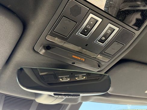 Used 2023 Land Rover Defender 110 S image 22