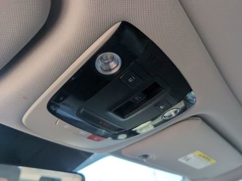 Used 2023 Kia Sorento S w/ Panoramic Sunroof Package FWD image 29
