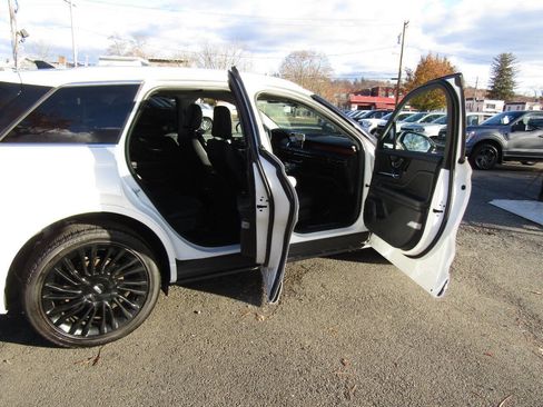 Used 2022 Lincoln Corsair Reserve image 30