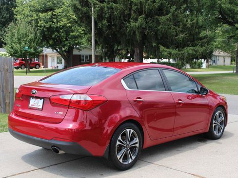 Used 2016 Kia Forte EX w/ EX Premium Package FWD image 9