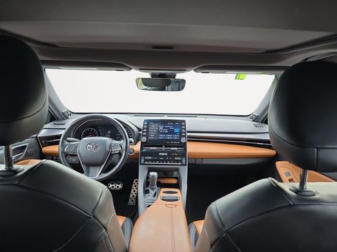 Used 2021 Toyota Avalon Touring w/ Advanced Safety Package image 16