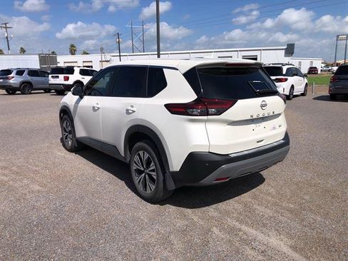 Used 2023 Nissan Rogue SV FWD image 5