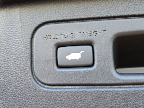 New 2025 Honda Pilot Touring image 25