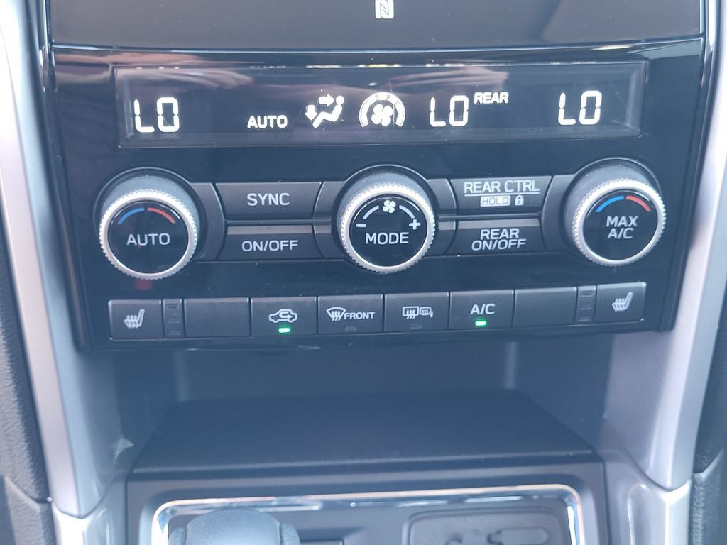 Used 2022 Subaru Ascent Limited w/ Technology Package AWD/4WD image 20