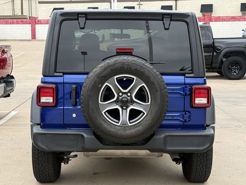 Used 2020 Jeep Wrangler Sport AWD/4WD image 5