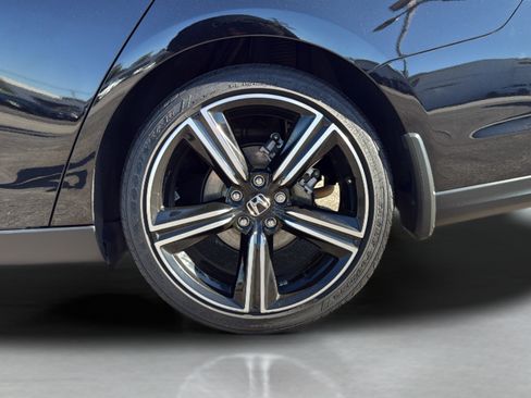 Used 2025 Honda Accord Sport image 34
