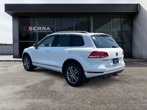 Used 2016 Volkswagen Touareg Sport AWD/4WD image 3