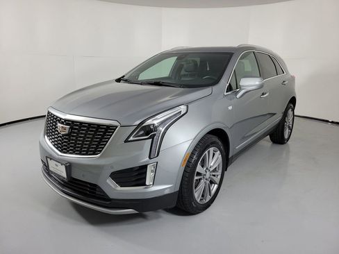 Used 2024 Cadillac XT5 Premium Luxury image 2
