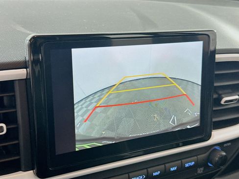 Used 2025 Hyundai Venue Limited image 22