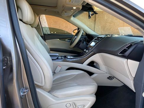 Used 2019 Lincoln Nautilus Reserve FWD image 56